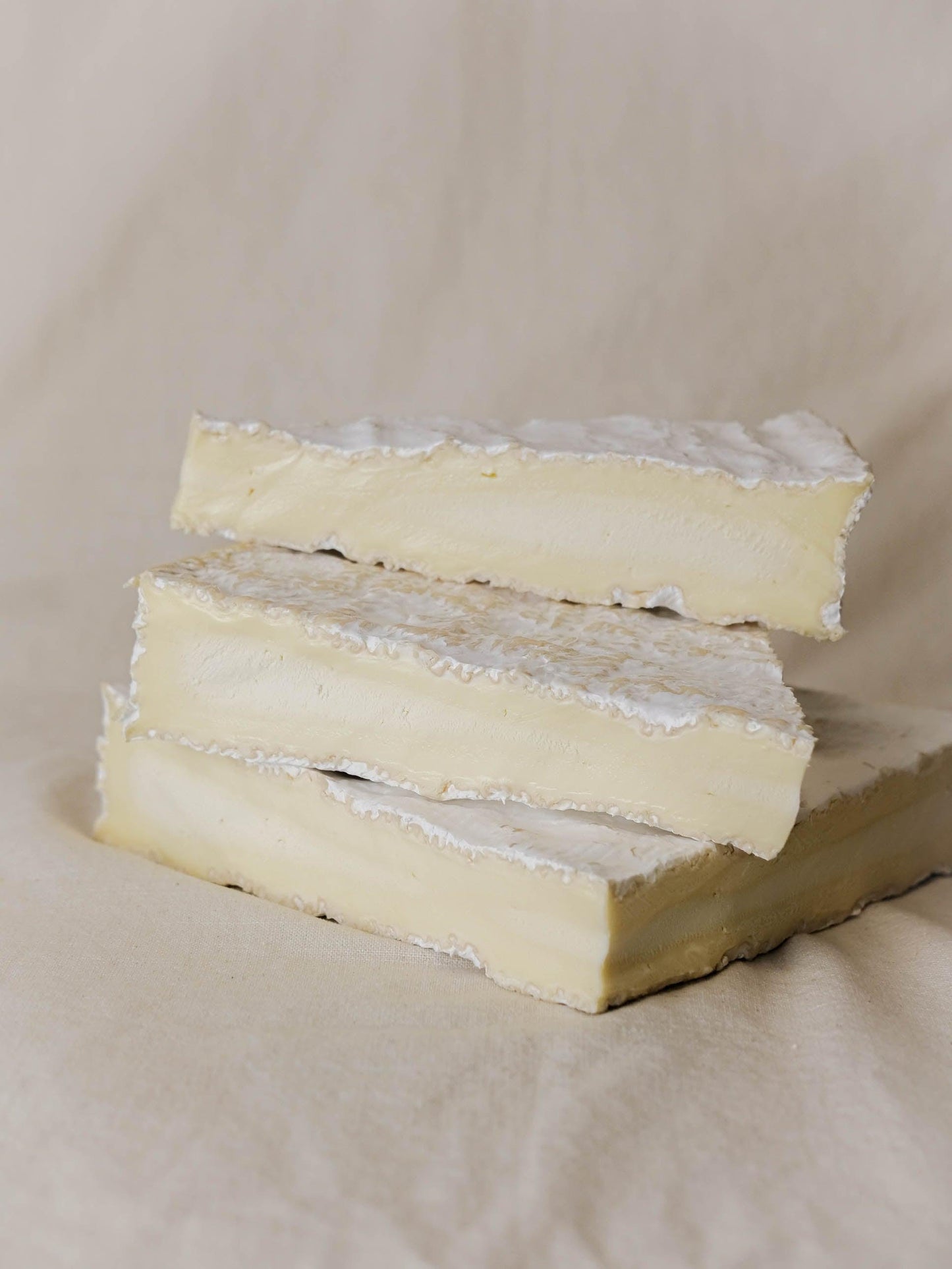 Brie de Meaux Queso francés artesano cremoso