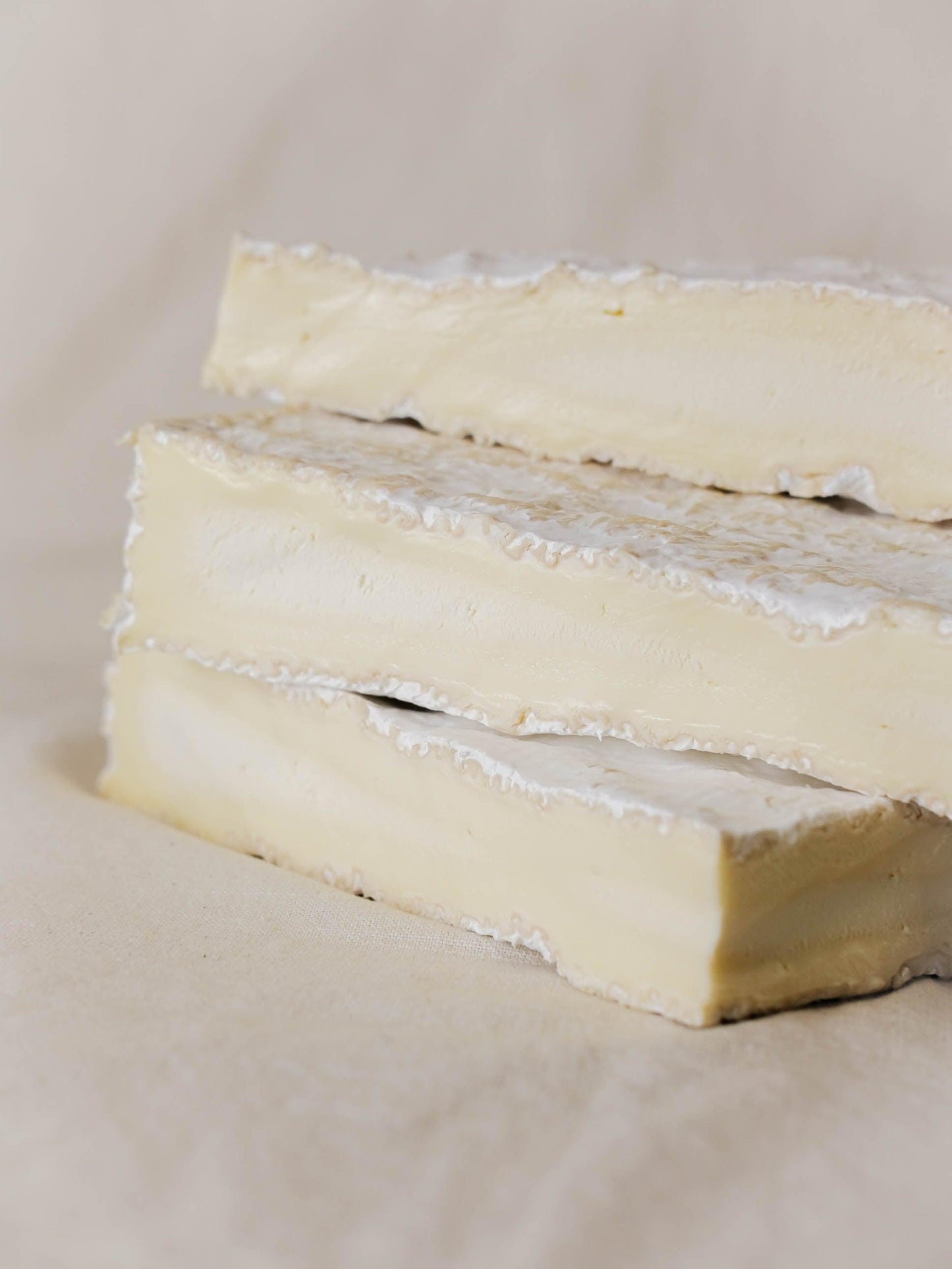 Brie de Meaux Queso francés artesano cremoso